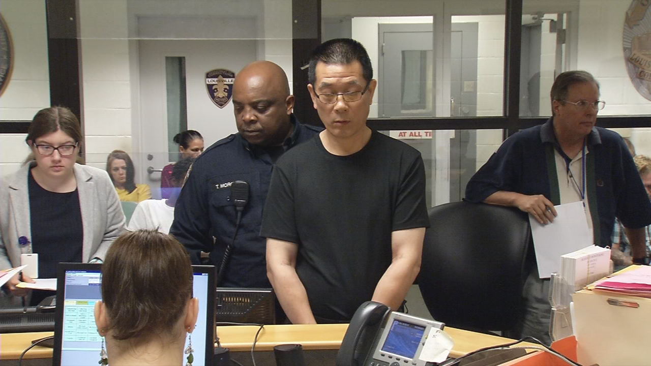 Fabao Chen in court.jpg